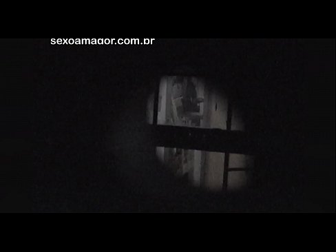❤️ Lourinho é filmado secretamente por um voyeur de bairro escondido atrás de tijolos ocos ️ Porno bonito em pt.videolucrativo.top